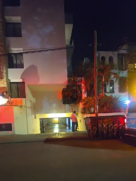 Se desploma balcón en pleno centro de Playa del Carmen; un lesionado