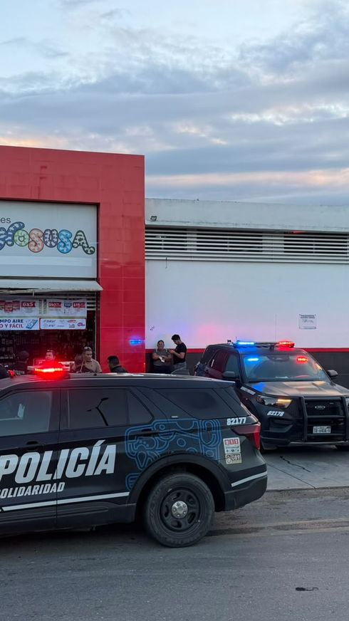 Violento asalto en Villas del Sol: delincuentes amenazan a empleados y huyen con el botín