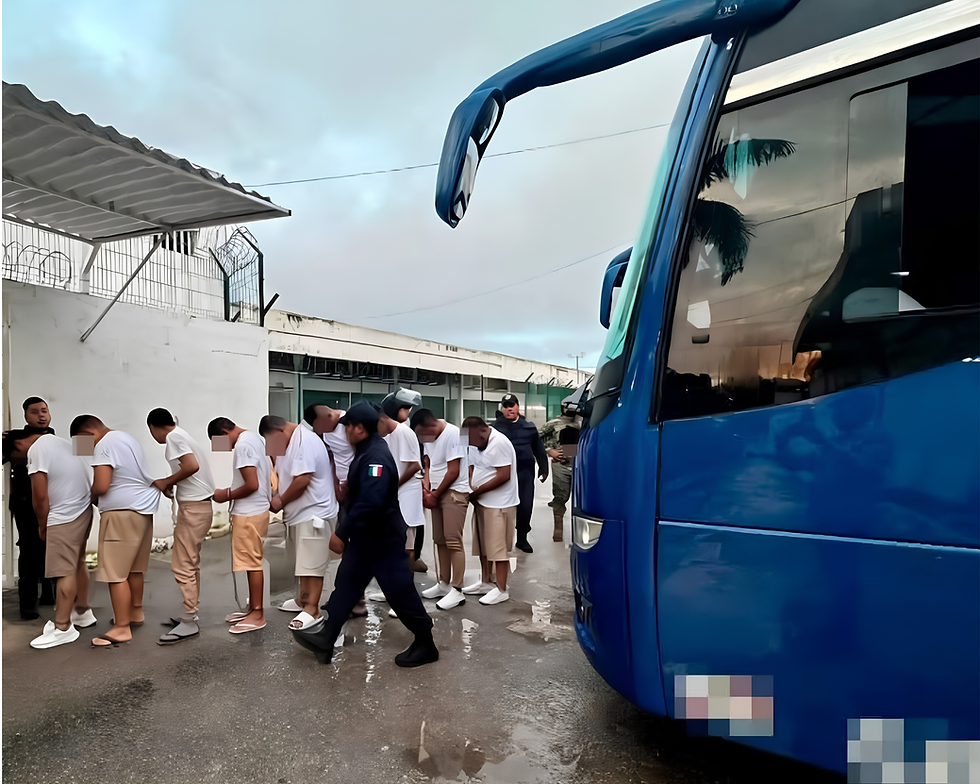 Trasladan a 146 internos de la cárcel de Cancún al penal de Chetumal