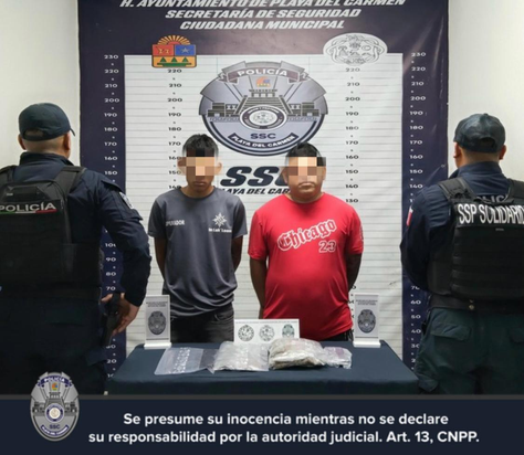 Dos jovenes cayeron con envoltorios sospechosos en Playa del Carmen