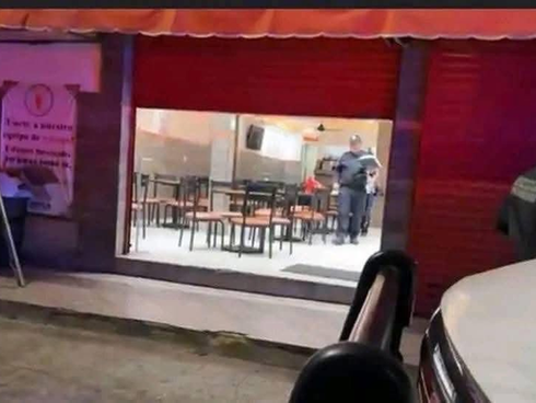 Ataque armado en taquería “Los Tarascos” deja a una empleada gravemente herida en Cancún