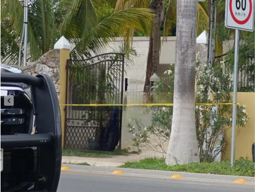 El frente de la quinta donde fue encontrada una mujer septuagenaria sin vida, presuntamente asesinada por su propio hijo.