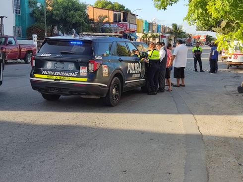 Accidente vial en Playa del Carmen deja una mujer lesionada