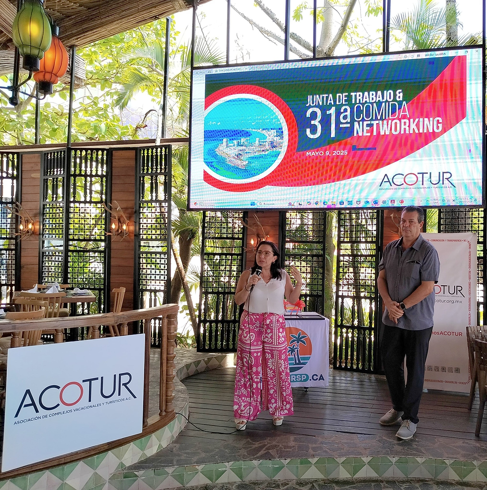 Claudia Villuendas, presidenta de ACOTUR anunciando los pormenores para la gran celebración de la GNEX-ACOTUR Conference 2025.