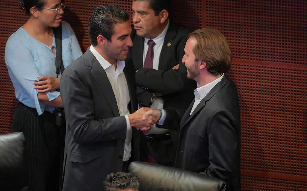 Fernando Muñoz Calero reconoce el trabajo de Eugenio Segura desde el Senado