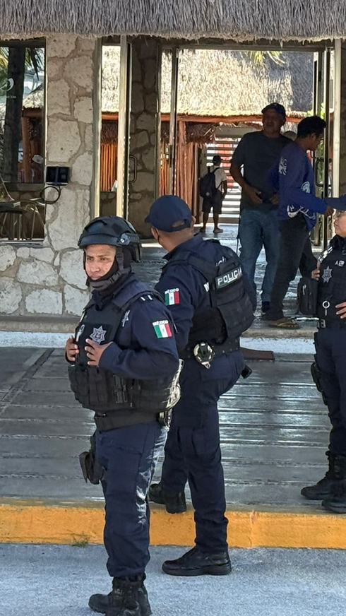 Aparece cuerpo flotando cerca de la marina Hacienda del Mar en Puerto Juárez