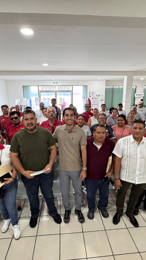 "Chore" Martín impulsa la regularización del servicio de mototaxis en su segunda etapa en Playa del Carmen.