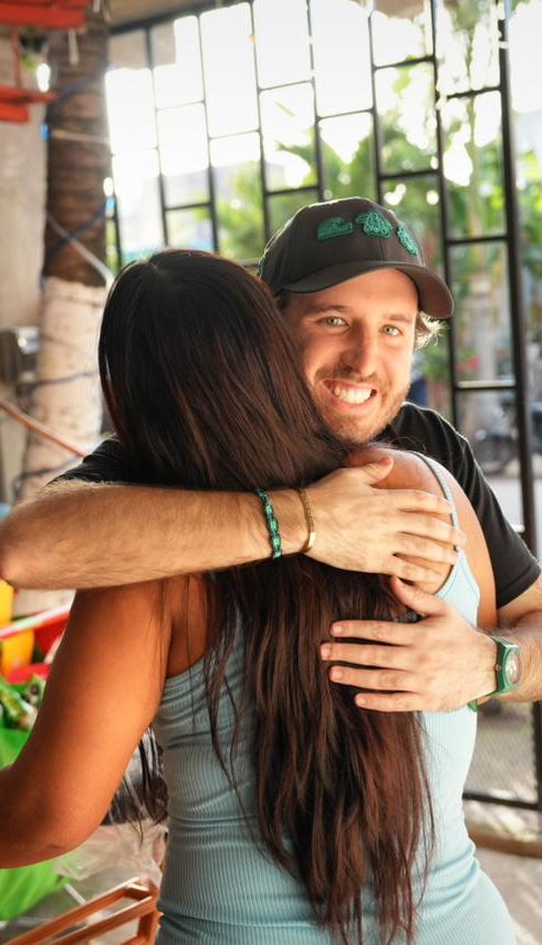 Fernando Muñoz reconoce y respalda a las familias de Playa del Carmen