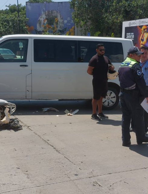 Falta de precaución provoca accidente en CTM: motociclista lesionado
