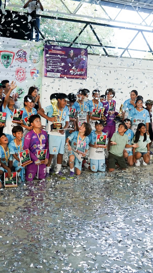 Así Clausura liga infantil de futbol Luis Donaldo Colosio una edición más, semillero de cientos de niños que practican futbol.