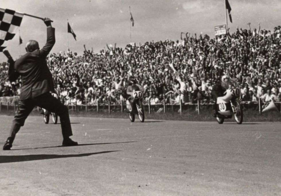 Assen finish line in 1962 | Image Credits: ttcircuit.com