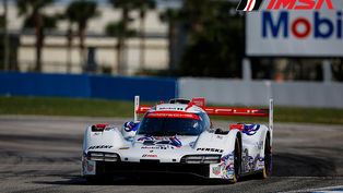 Porsche Penske lead after 6 hours in Sebring