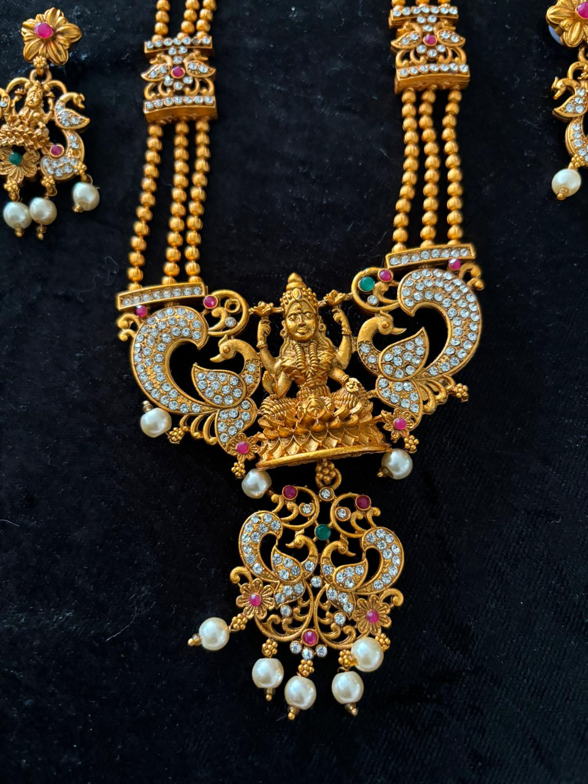 South Indian Matt Finish Necklace Set: Traditional Elegance Redefined
