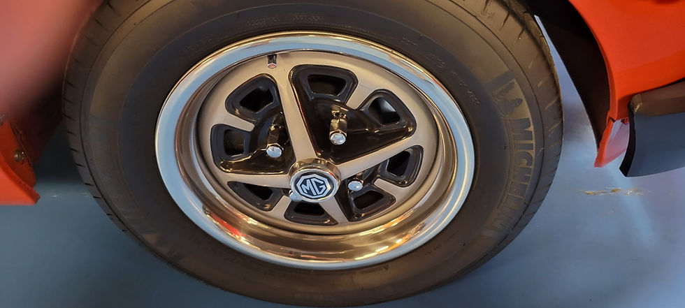 Thumbnail: 1974 MGB GT