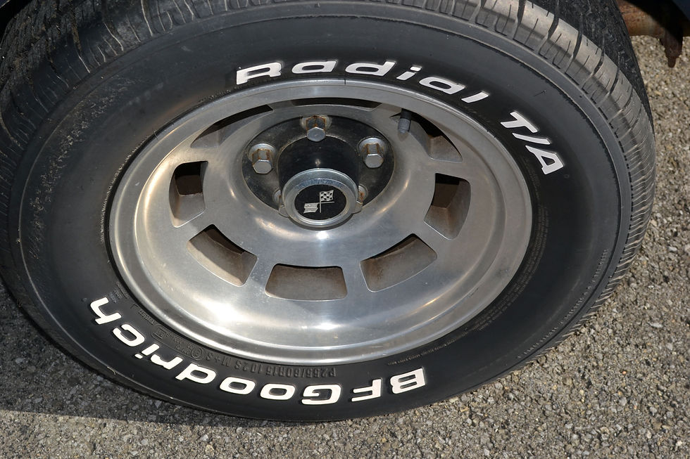 Thumbnail: 1976 Corvette L82