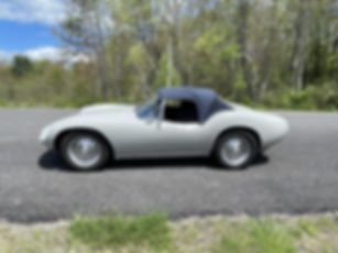 1960 Devin D