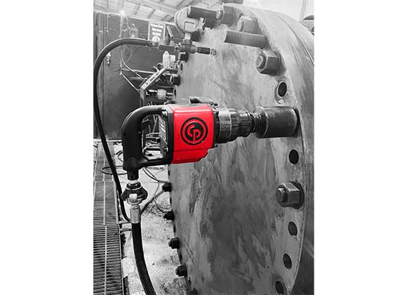 Chicago Pneumatic CP0611-D28h 1" Hole Impact Wrench Environmental View