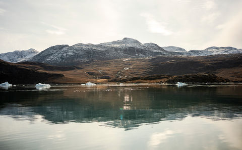 Nestled between mountains and Icebergs Glamping in style