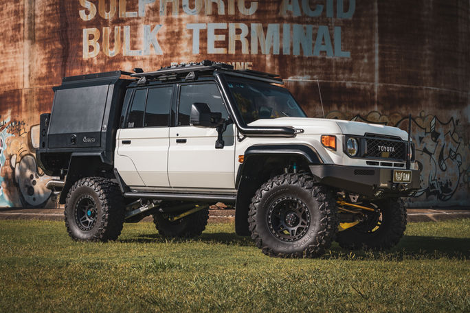 79 Series LandCruiser with Superior 5-inch coil conversion, tray canopy and 37-inch tyres