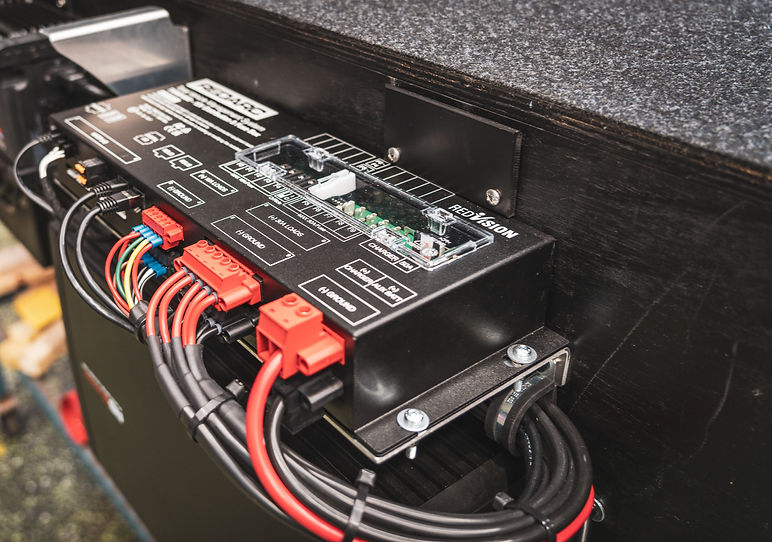 12v wiring in a off grid 4wd battery system