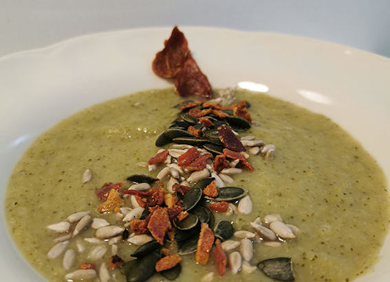 🥦🍎CREMA DE BRÓCOLI Y MANZANA 3 INGREDIENTES🍎🥦 (Unas 4 raciones)