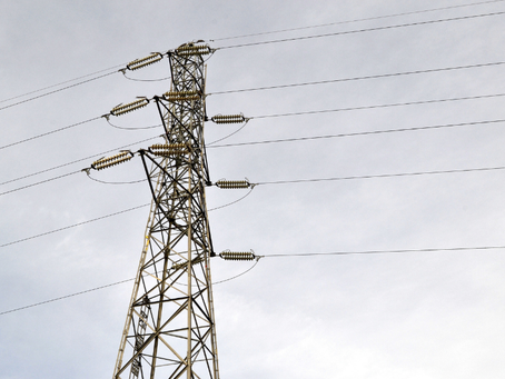 O temporal derrubou a energia: quanto tempo a distribuidora tem para religar?