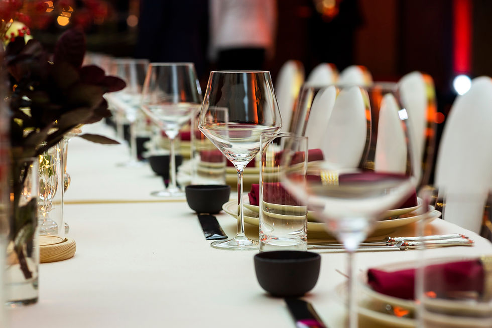 glasses-standing-in-a-row-on-a-served-table-2026-01-09-14-25-07-utc.jpg