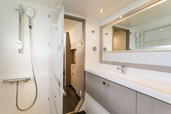 Kruzen Owner Bathroom 2.jpeg