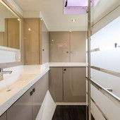 Kruzen Owner Bathroom.jpeg