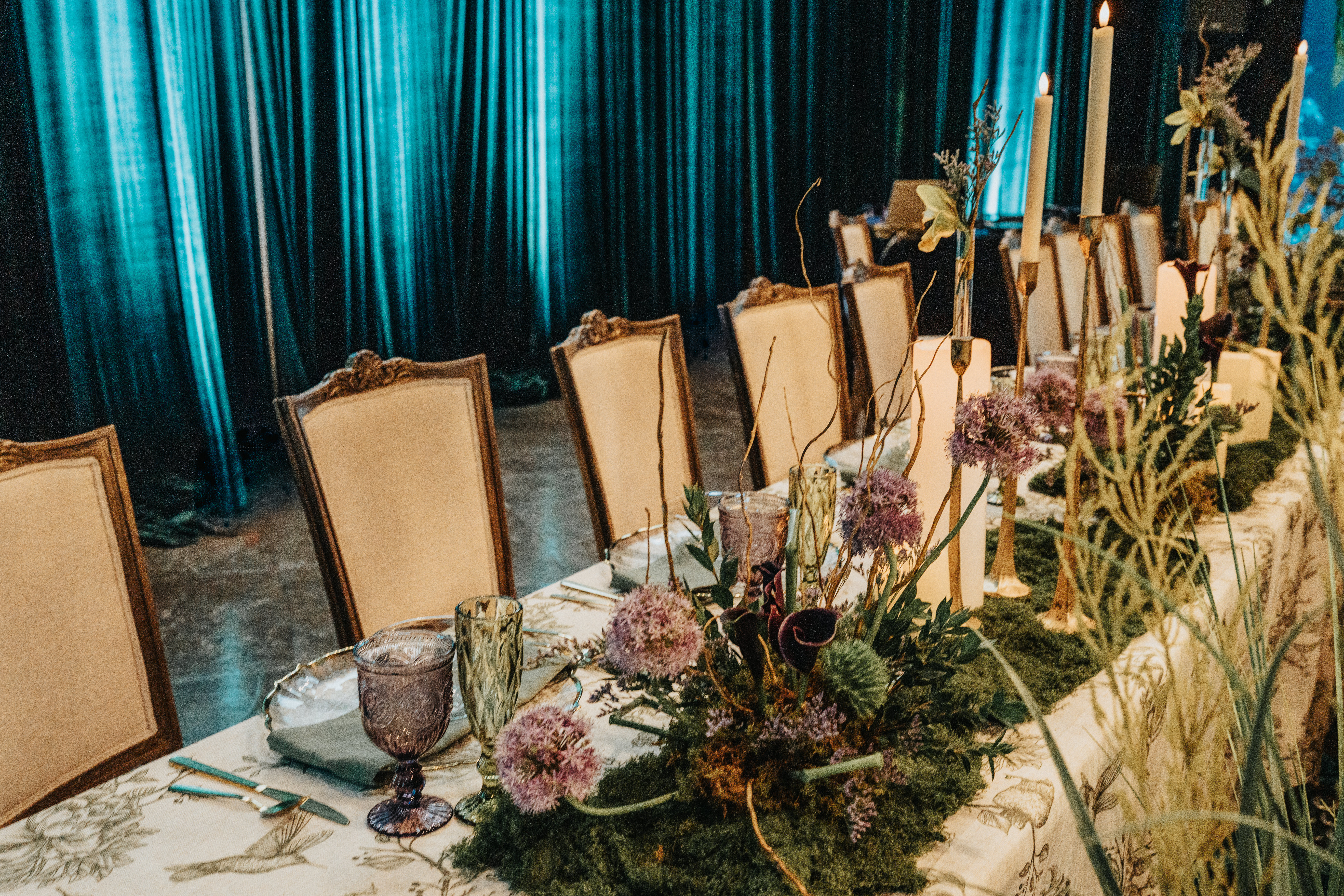 Green and cream floral tablescape designed by ELEVENTS