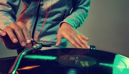 Como Promover Seu Trabalho de DJ Sem Gastar Dinheiro