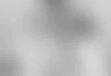 Der First Kiss während der Trauung in der Kirche