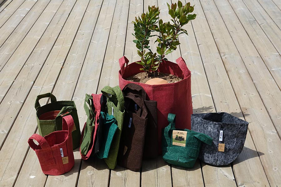 Miniatura: Varios colores y modelos de la gama root pouch