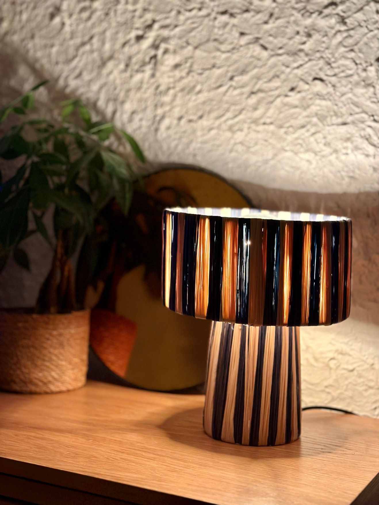 Lampe en raphia - rayures bleues