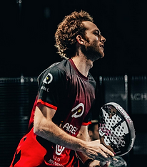 مدربي البادل المحترفين