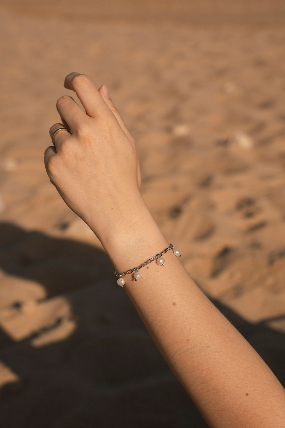 Thumbnail: bunch of pearls bracelet