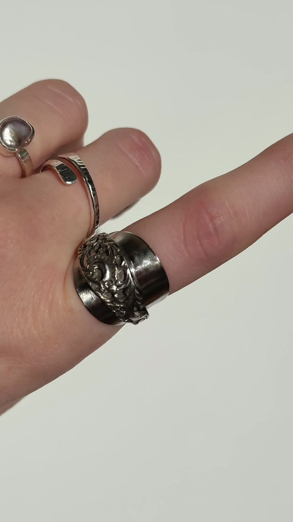 Thumbnail: lumi spoon rings