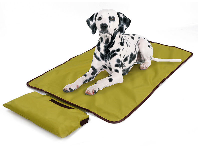 Thumbnail: Portable Dog Mat Multifunctional Waterproof Pet Outdoor Picnic Mat Used for Car 