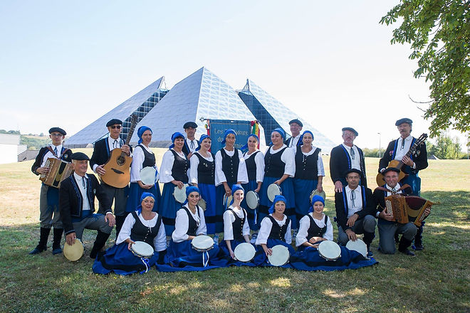 Photo de groupe lors du Festival des Affouages à St-Amant-Mont-Rond