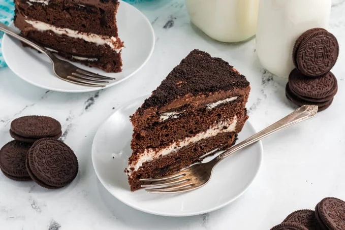 Oreo-Cake-FEATURE.webp