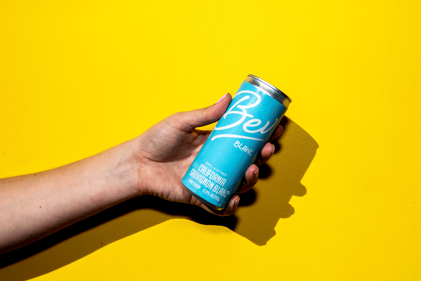 canned wine, wine in a can, hk