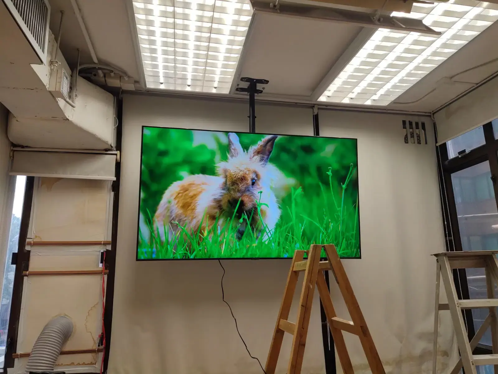 電視天花吊架 24-100吋 天花吊架 電視安裝 24-100吋 電視天花吊架 電視吊架 天花