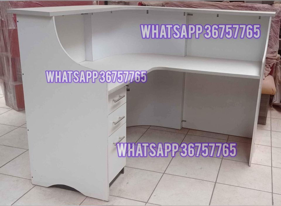 Recepción en L diseño curvo