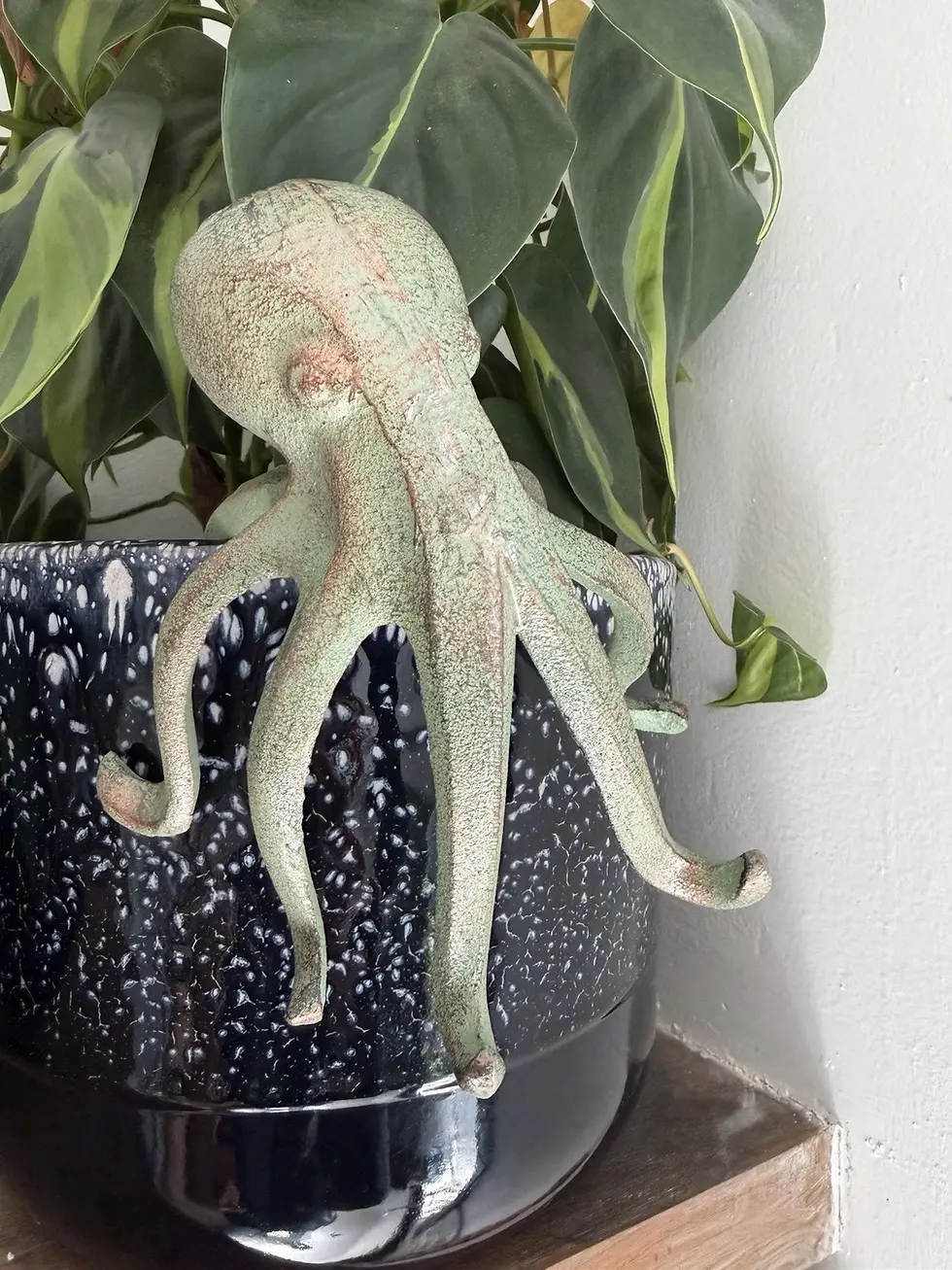 Thumbnail: Cast Iron Octopus Garden Ornament