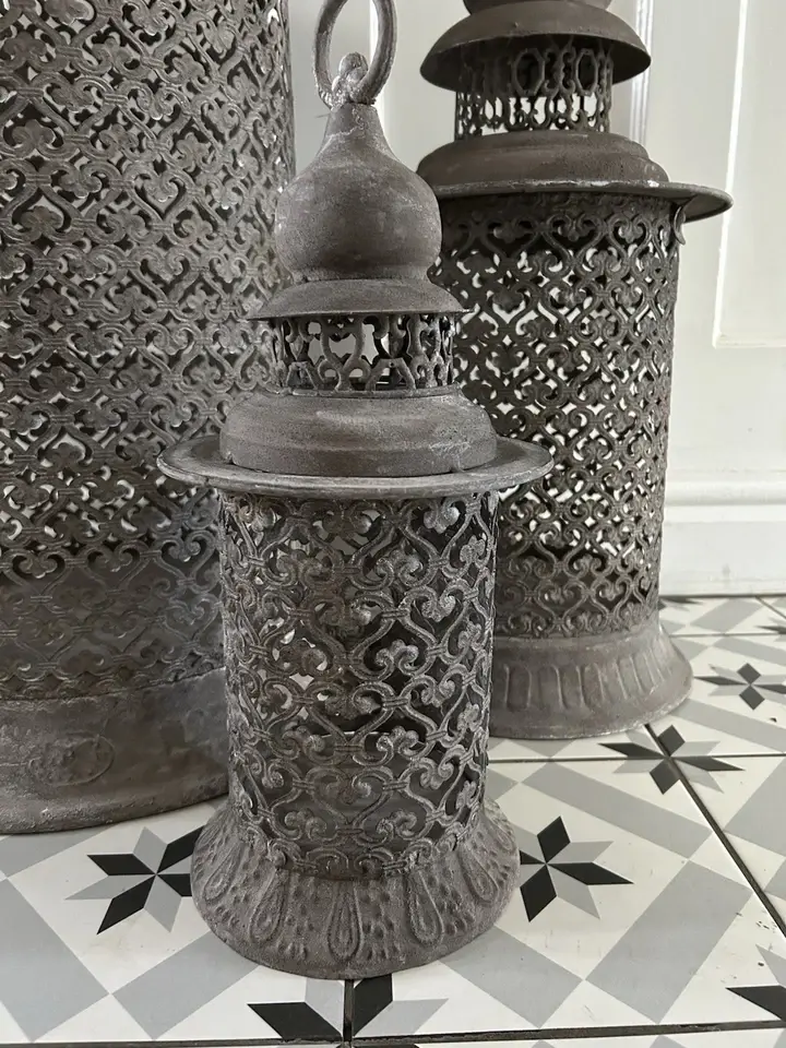 Thumbnail: Set of 3 Extra Large Metal Garden / Indoor Lanterns