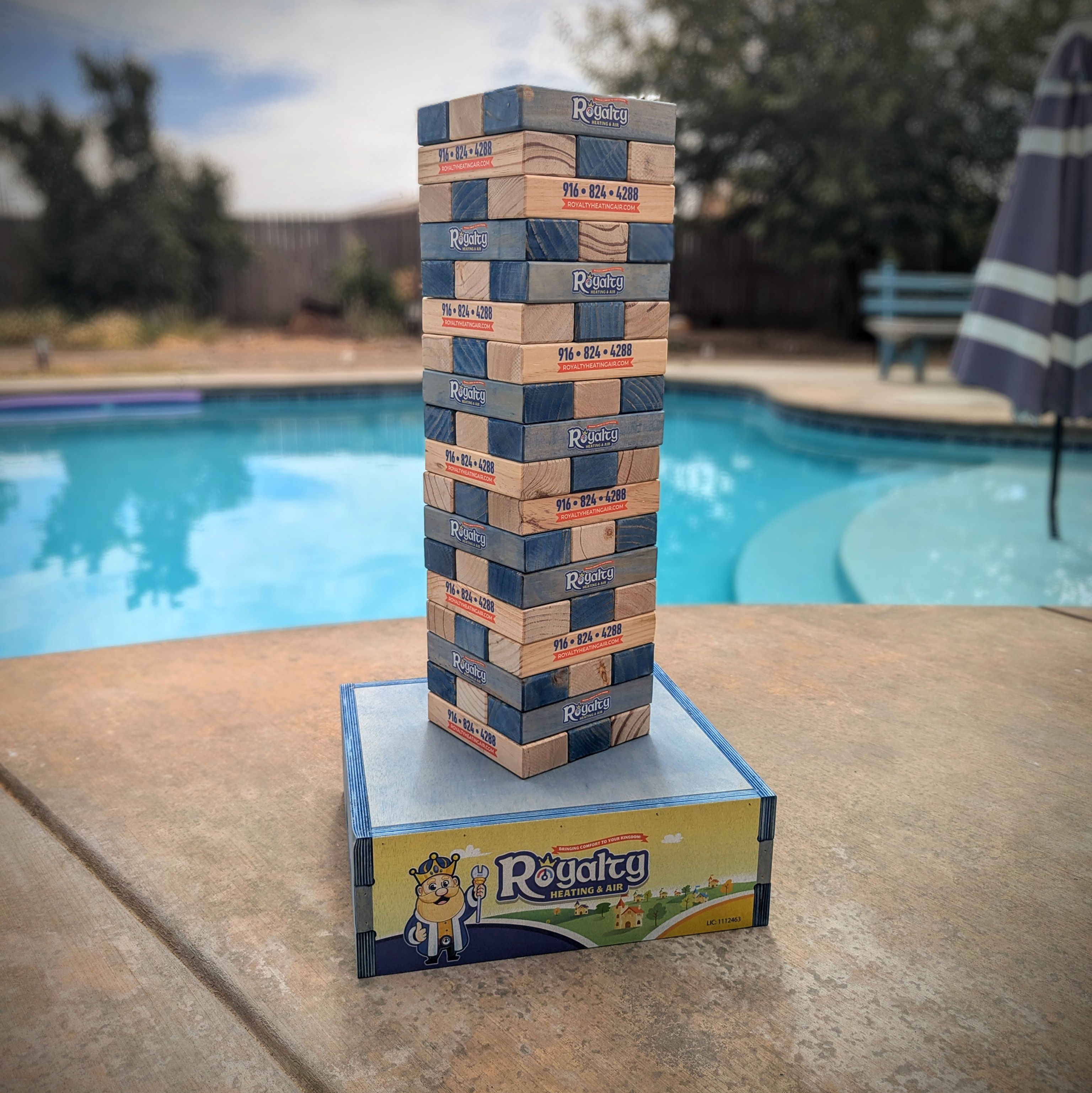 Giant Tumbling Tower (Giant Jenga)