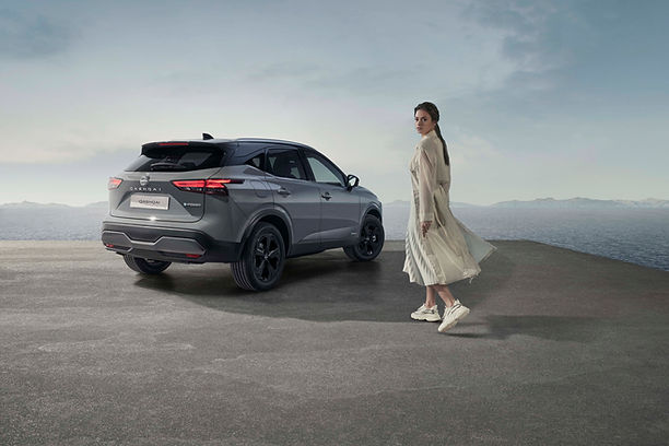 Nissan-qashqai-kuro-black-studio-xr-pub-scaled.jpeg