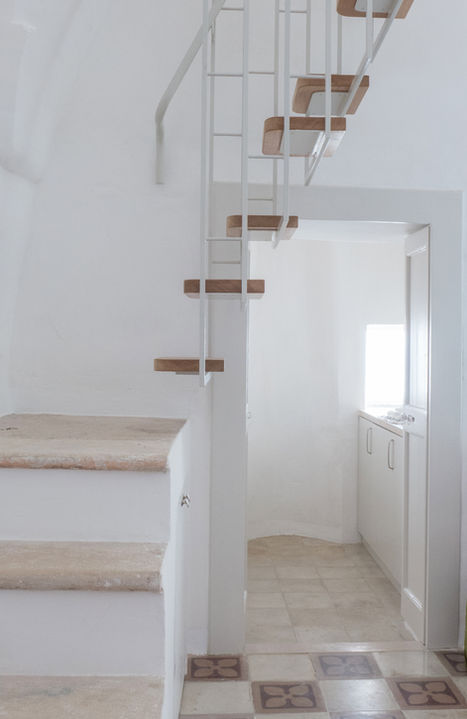 9 Treppe und Küche.jpg