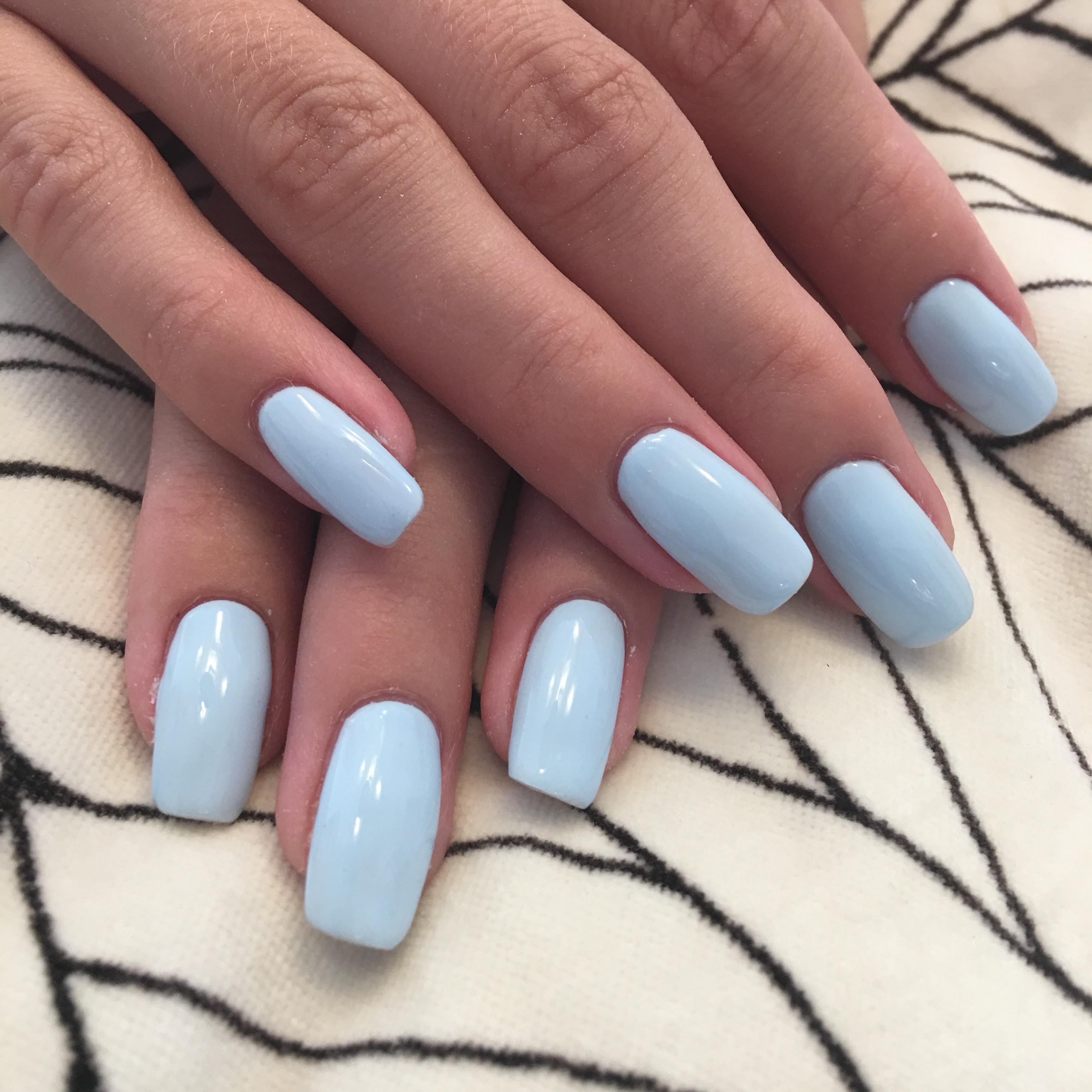 IS BEAUTY styliste ongulaire au Cannet, résine, gel, semipermanent