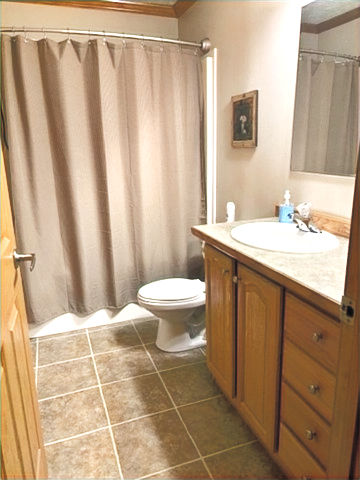 Picture6 bathroom_edited.jpg